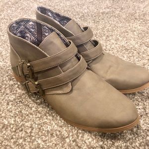 Volcom Brown Booties 9 1/2
